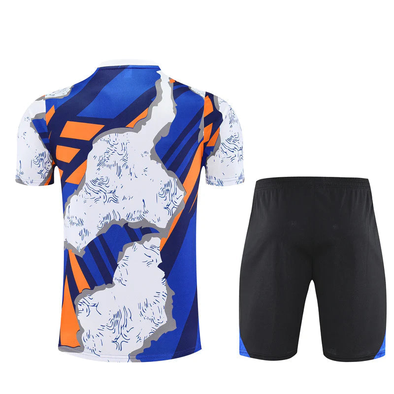 Jersey and Shorts Real Madrid 25/26